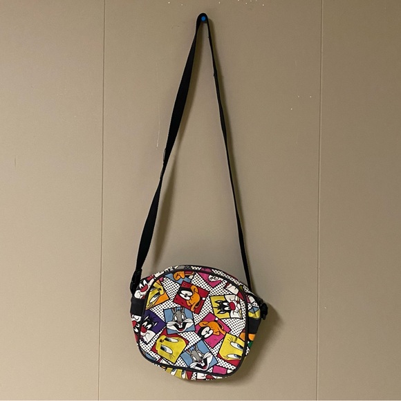 VTG Looney tunes small shoulder lunch box EUC - Picture 2 of 8